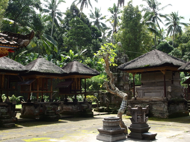 クヘン寺院　Pura Kehen