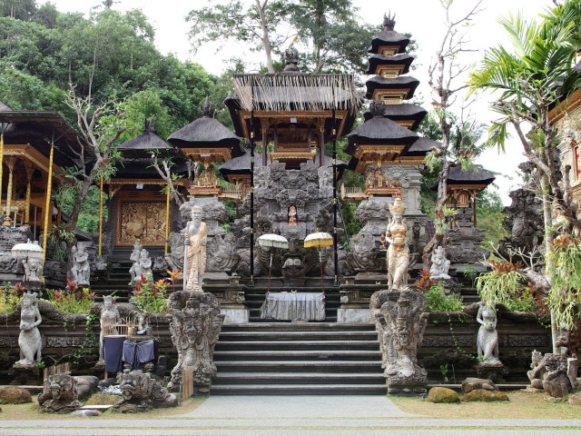 グヌン・ルバ寺院 | Pura Gunung Lebah