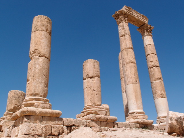 アンマン城砦：ヘラクレス神殿 | Temple of Hercules in Citadel, Amman