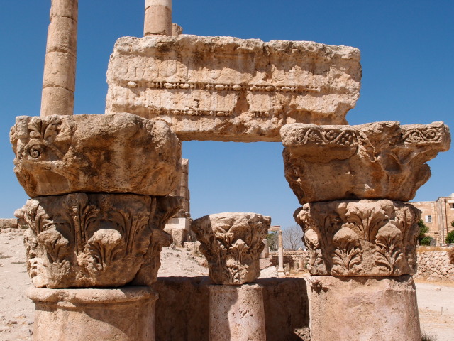 アンマン城砦：ヘラクレス神殿 | Temple of Hercules in Citadel, Amman