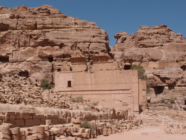 ペトラ：カスル・アル・ビント ｜ Qasr Al-Bint, Petra