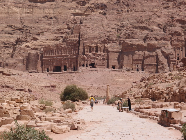 ペトラ：王家の墓 | A view of Royal Tombs, Petra