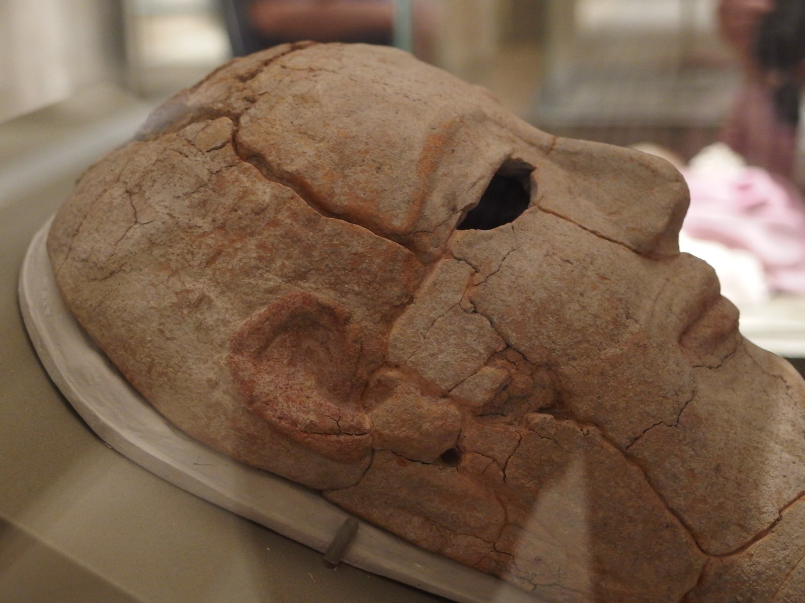 葬送マスク（紀元前７世紀）、ティール（スール）出土｜Funerary Mask, 7th c. B.C., Tyre(Sur)