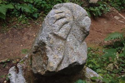 高取城の猿石