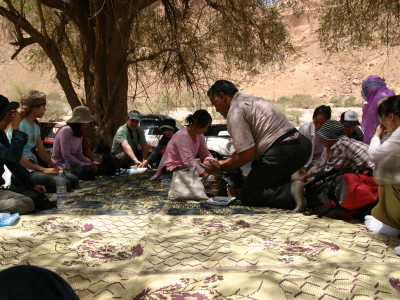 ワディ・ドアンでのピクニック・ランチ（イエメン）｜Wadi Dawan in Hadhramawt,Yemen